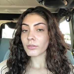 Meet your Posher, Jocelyn